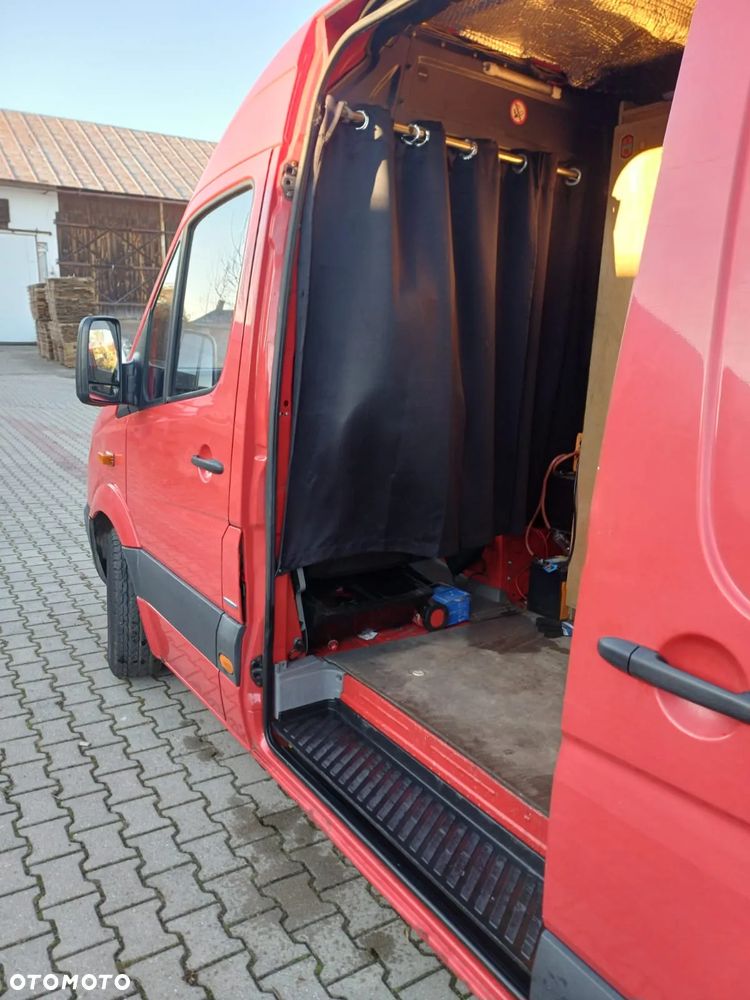 Mercedes-Benz Sprinter LWB - 7