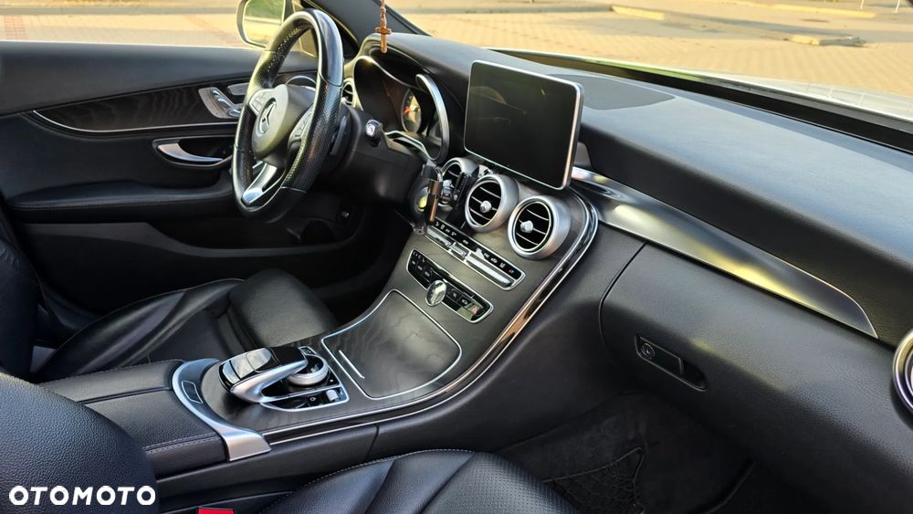 Mercedes-Benz Klasa C 300 7G-TRONIC - 10