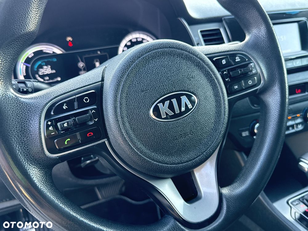 Kia Niro 1.6 GDI Hybrid L Business Line - 23