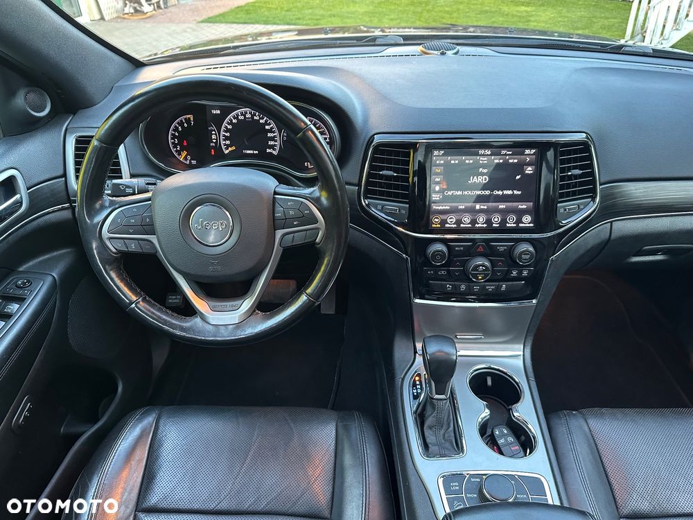 Jeep Grand Cherokee - 25