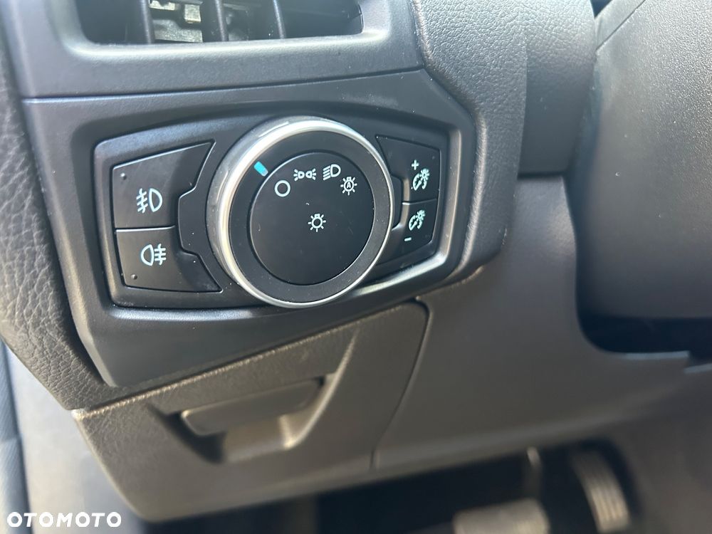Ford Focus 1.0 EcoBoost Titanium Business - 21