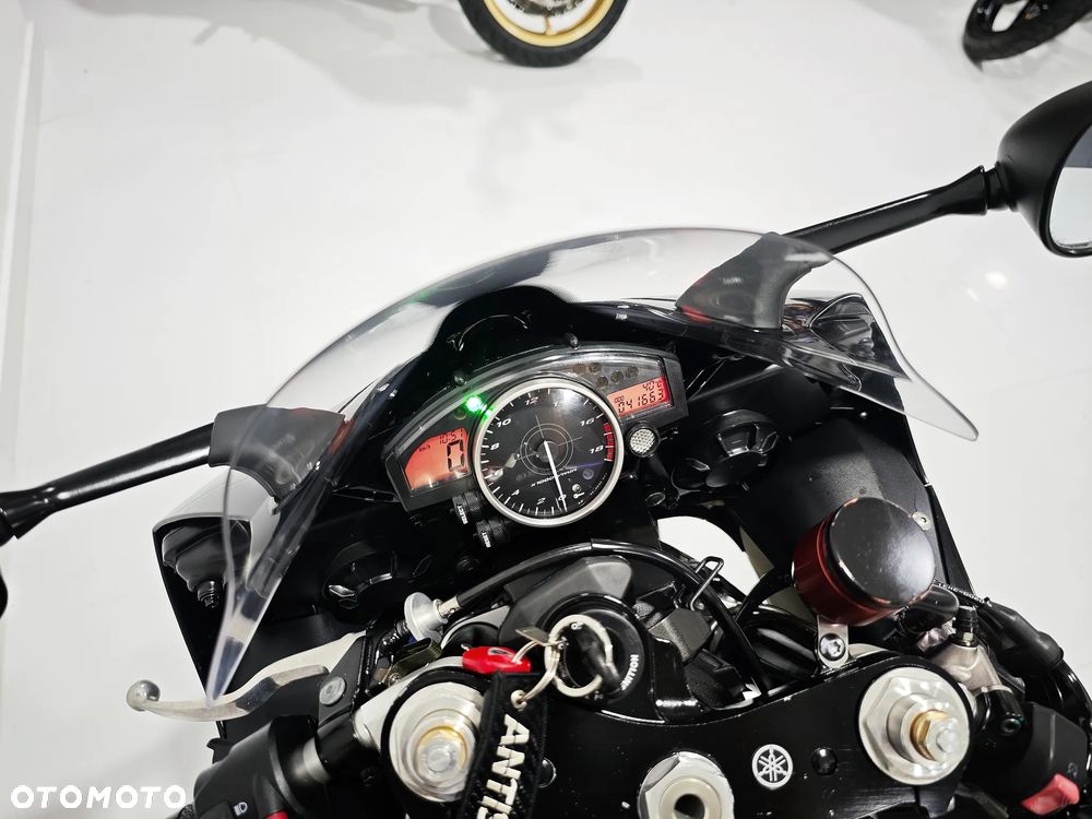 Yamaha R6 - 5