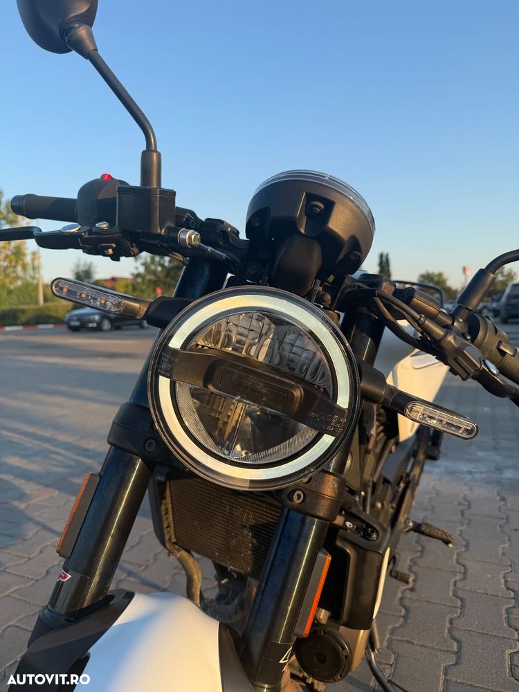 Husqvarna Vitpilen 401 - 4