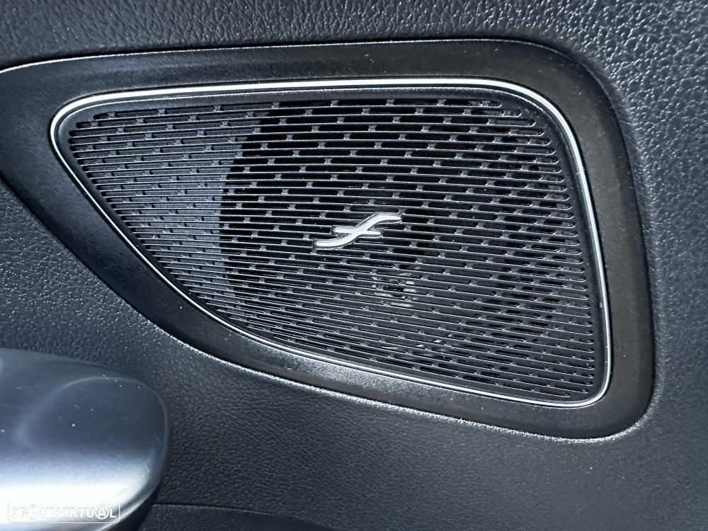 Mercedes-Benz C 300 e T 9G-TRONIC Avantgarde - 21