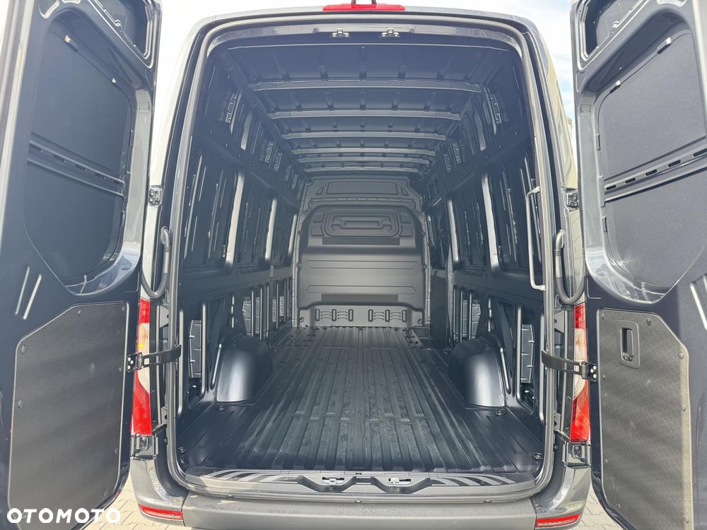 Mercedes-Benz Sprinter - 8