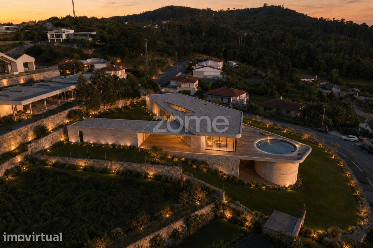 Moradia Térrea de Luxo em Construção em com vista sobre Guimarães. - Grande imagem: 5/26