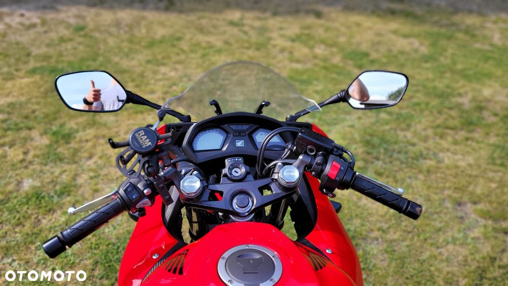 Honda CBR - 11