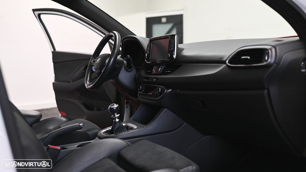 Hyundai i30 2.0 T-GDI N Performance - 38