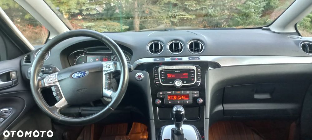 Ford S-Max - 24