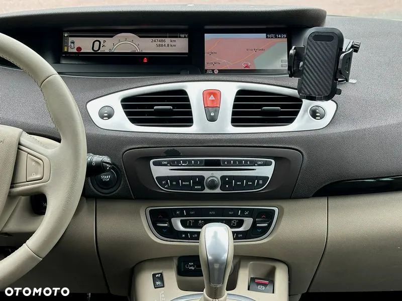 Renault Grand Scenic - 15