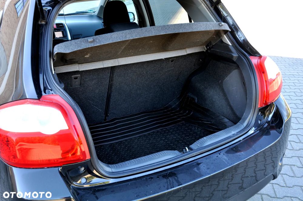 Toyota Auris - 22