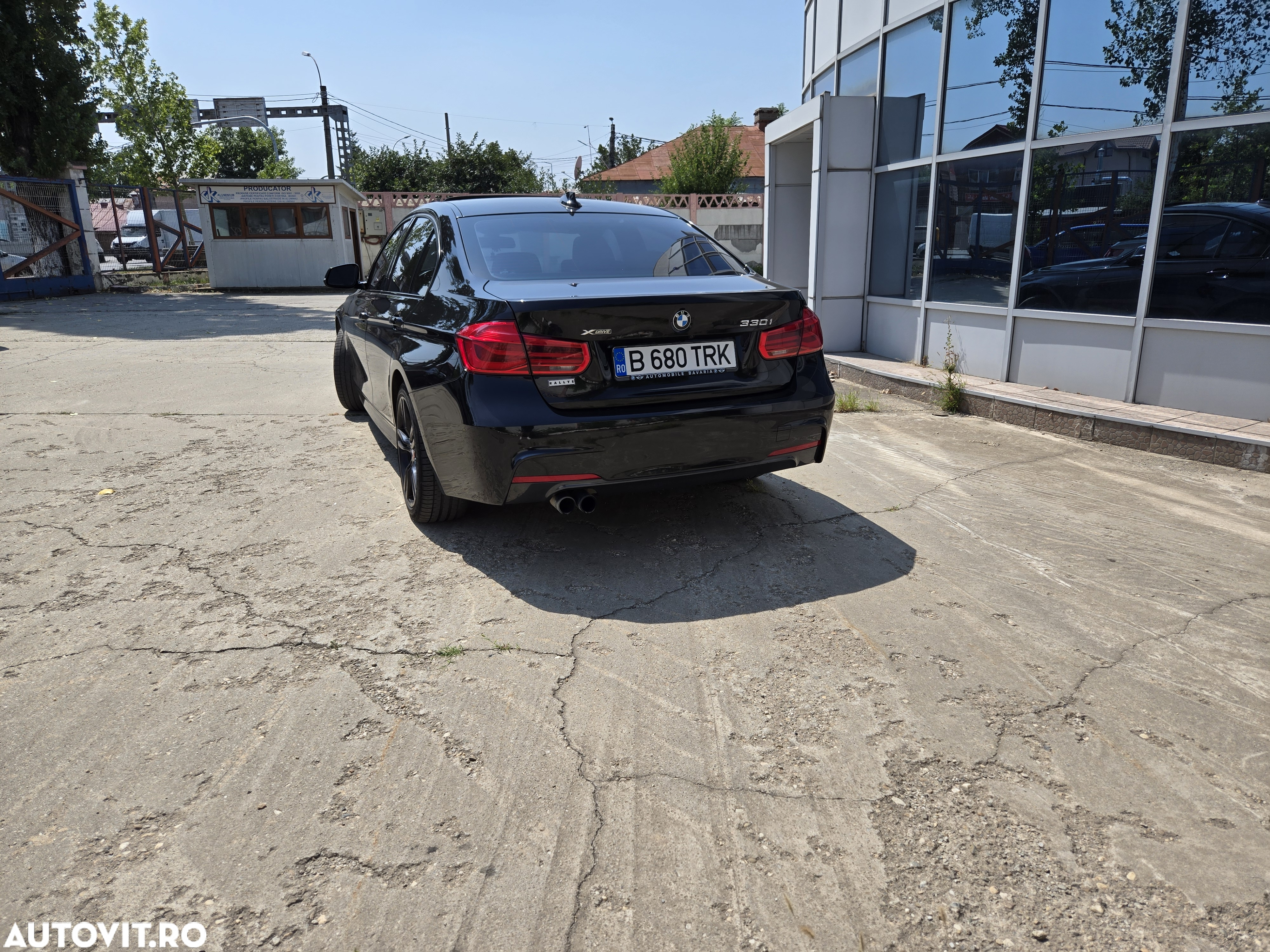 BMW Seria 3 330i xDrive AT M Sport - 21