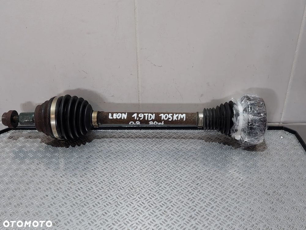 PÓŁOŚ LEWA SEAT LEON II 2 1,9 TDI 105KM R2008 - 1