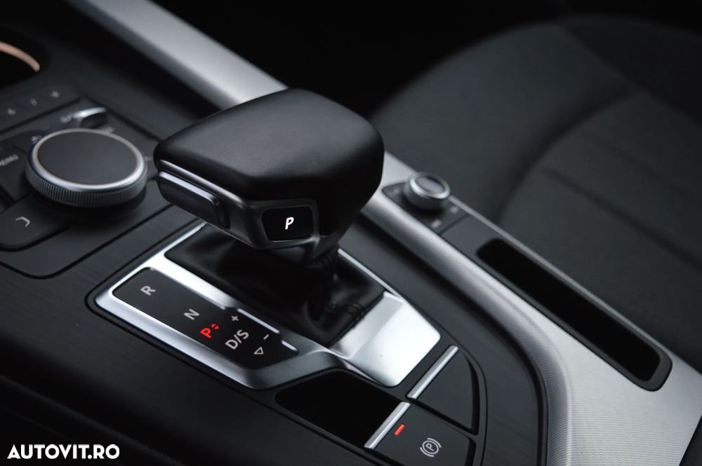 Audi A4 2.0 TDI S tronic - 32