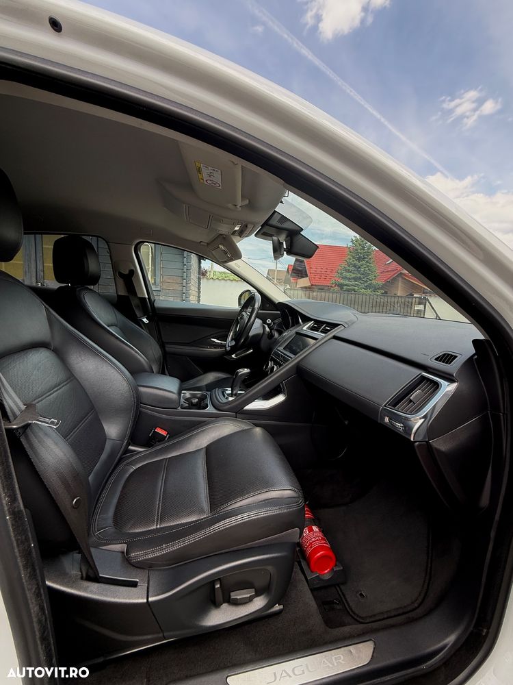 Jaguar E-Pace P200 AWD R-Dynamic S - 4