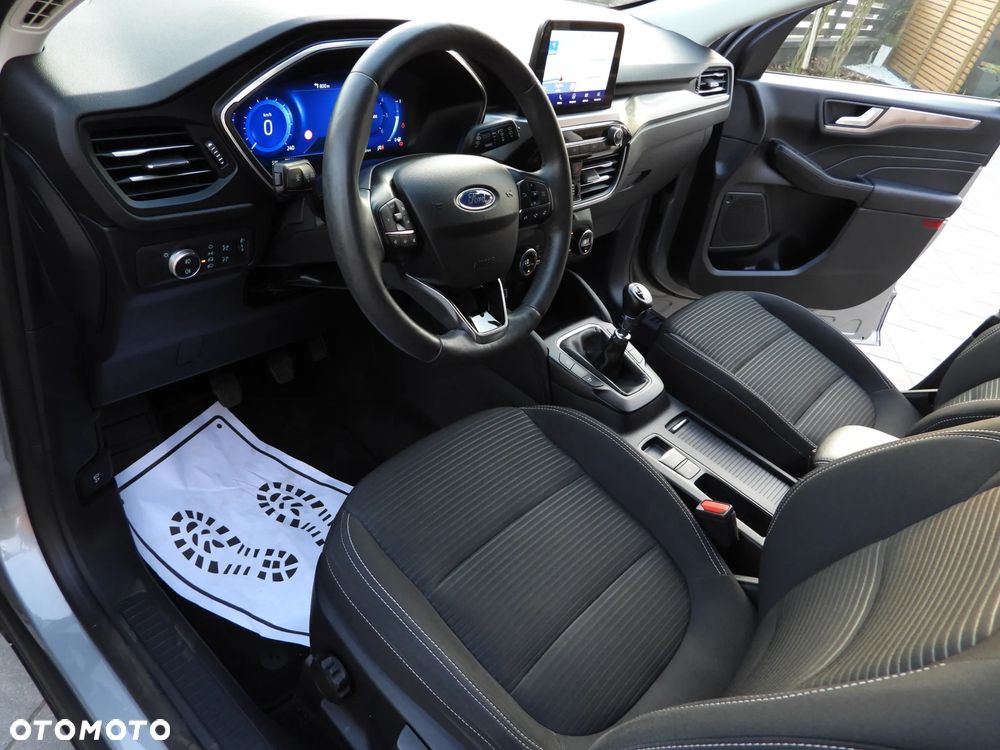 Ford Kuga - 38