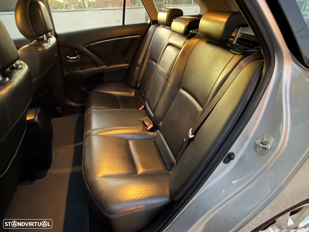 Toyota Avensis - 6