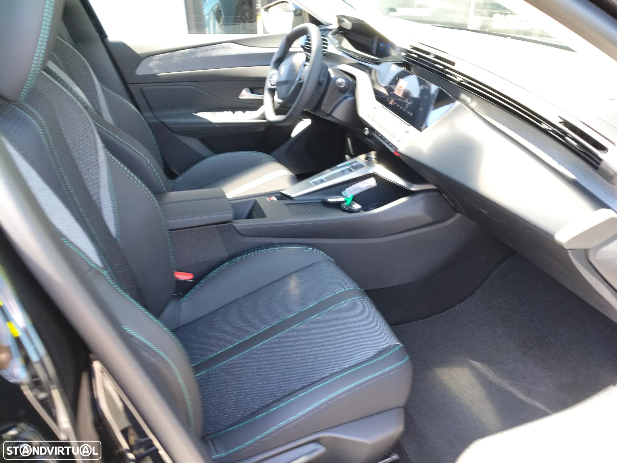 Peugeot 308 1.6 Hybrid Allure e-EAT8 - 9