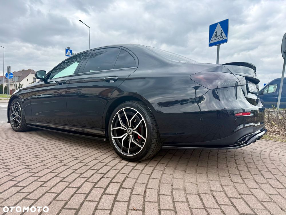 Mercedes-Benz Klasa E 220 d 9G-TRONIC AMG Line - 28