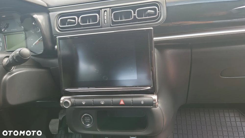 Citroën C3 1.2 PureTech Shine - 24