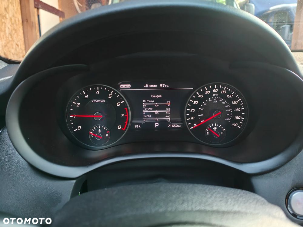 Kia Stinger - 22