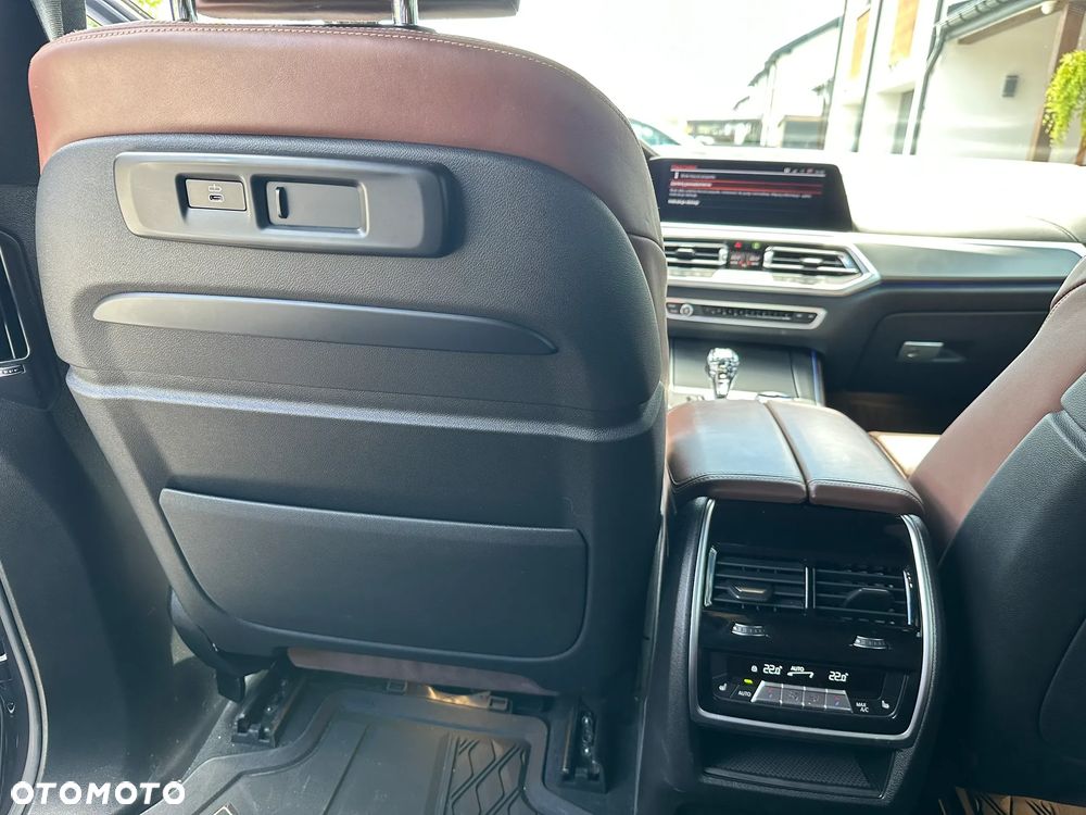 BMW X5 xDrive50i Sport-Aut - 20