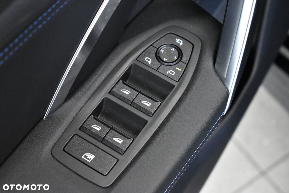 BMW X1 sDrive18i M Sport - 8