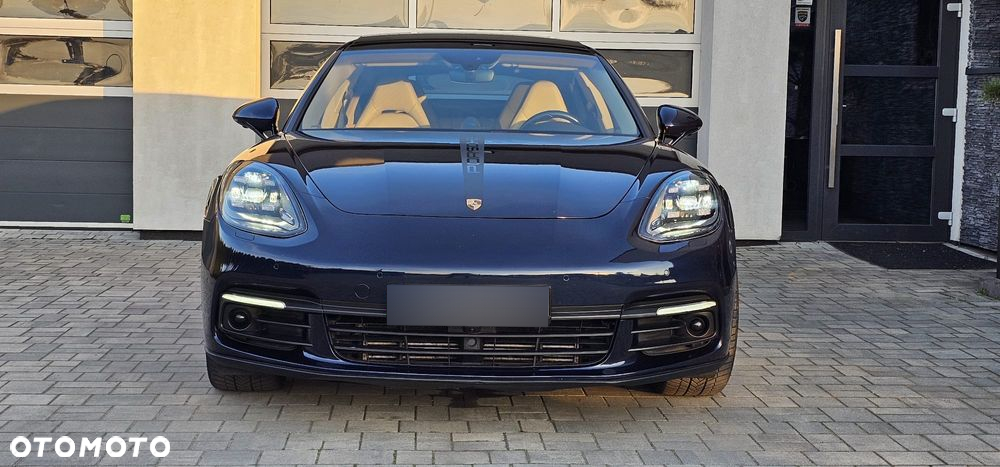 Porsche Panamera Standard - 3