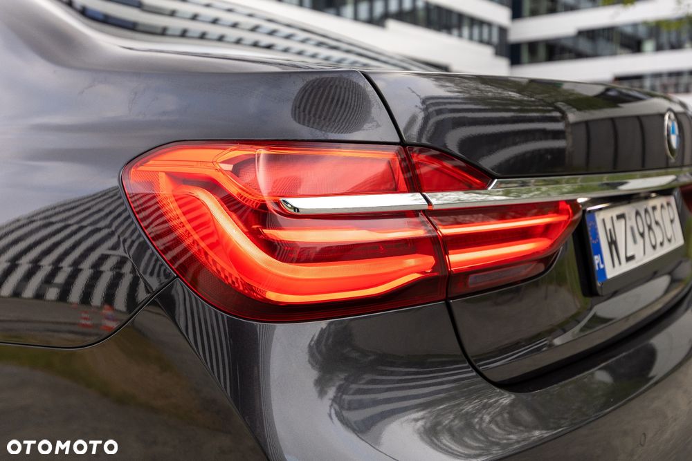 BMW Seria 7 730d xDrive - 13