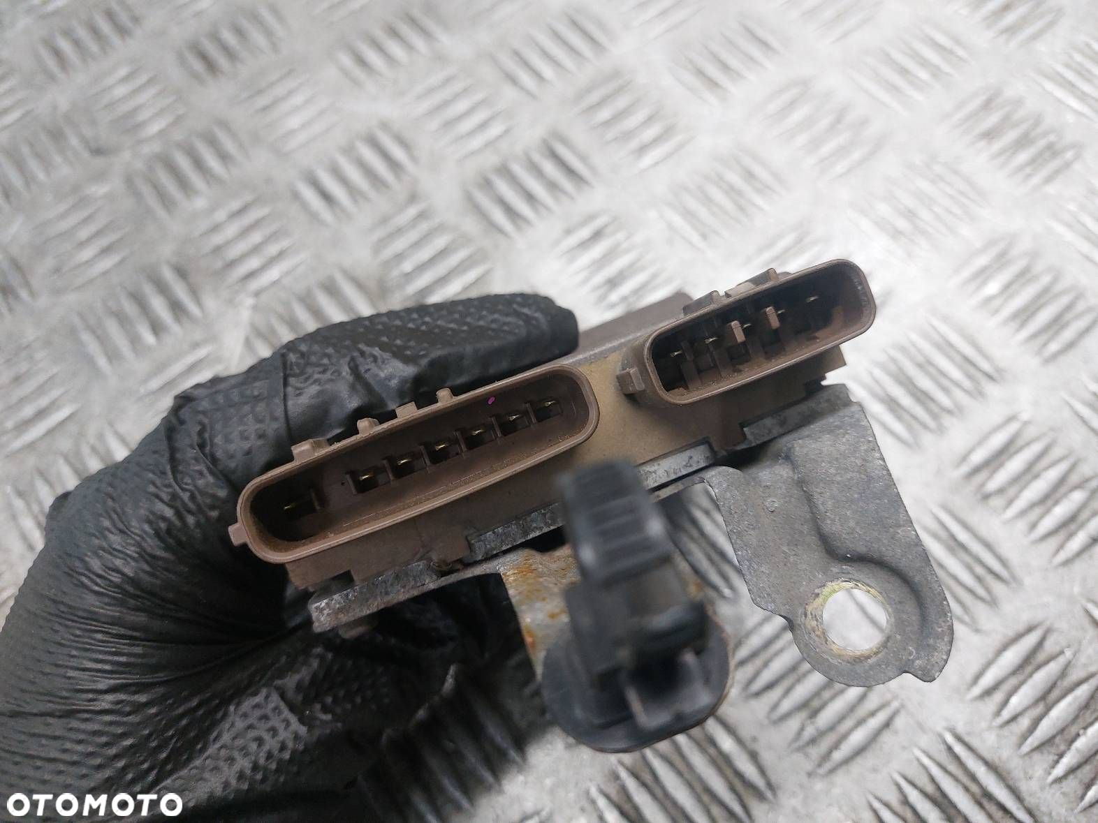 STEROWNIK WTRYSKIWACZY TOYOTA COROLLA E12 2.0 D4D 89871-20030 - 3