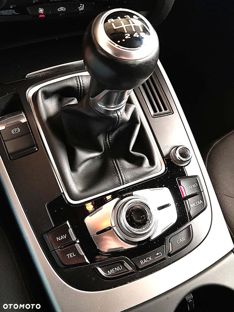 Audi A4 ver-1-8-tfsi-s-line-sportpaket - 36