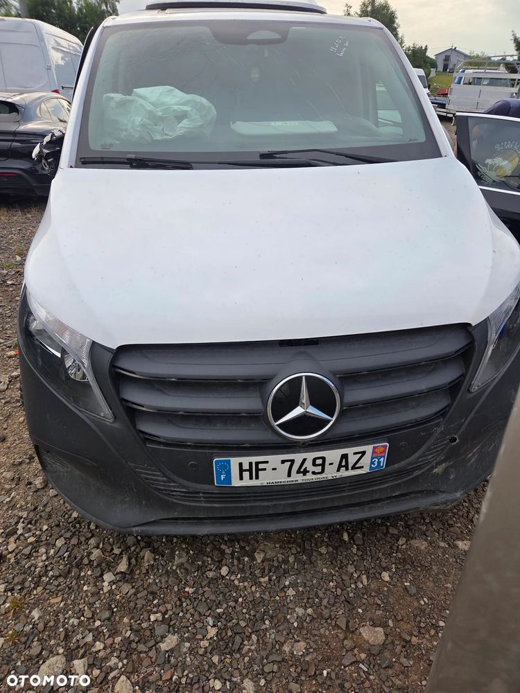 Mercedes-Benz Vito - 10