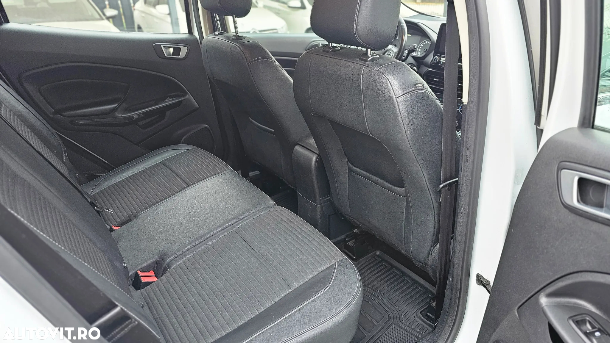Ford EcoSport - 11