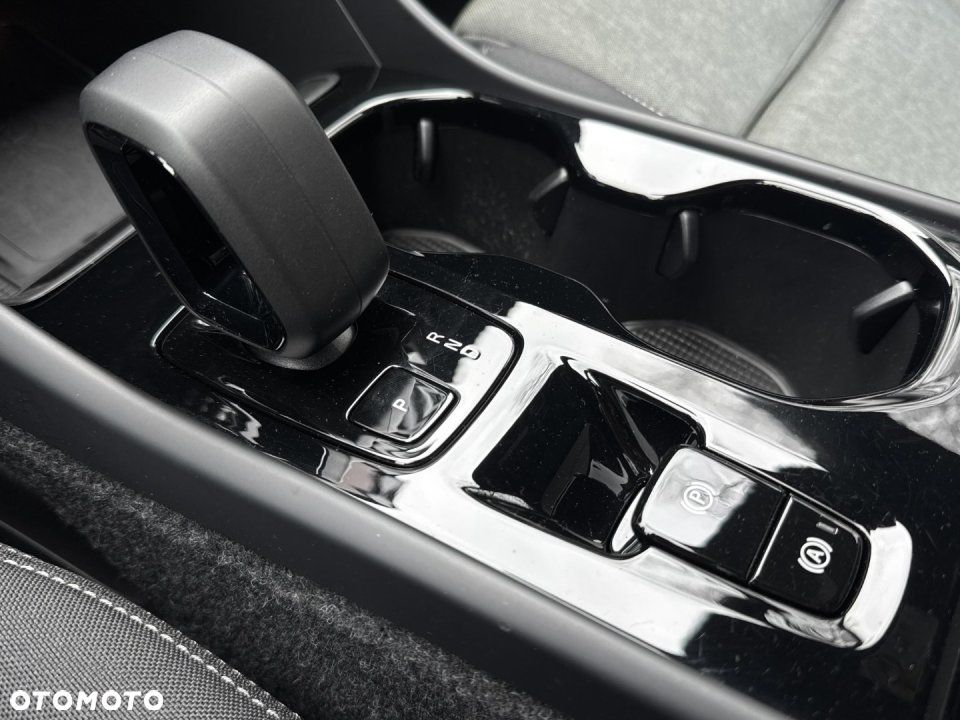 Volvo XC 40 - 20