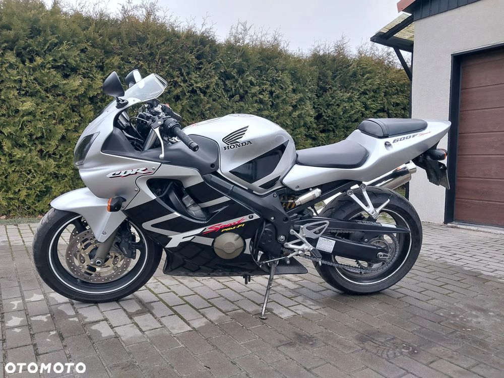 Honda CBR - 1