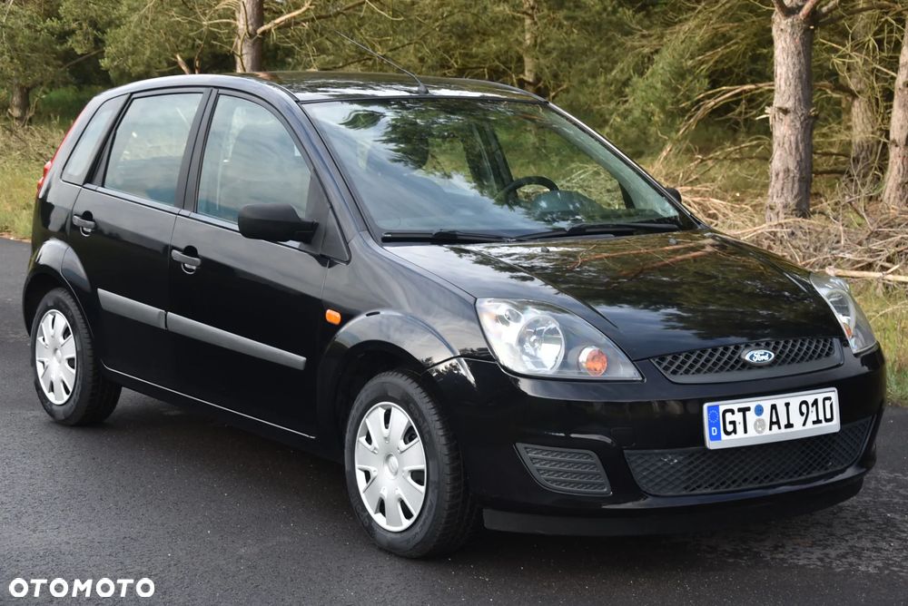 Ford Fiesta ver-1-3-black-magic - 2
