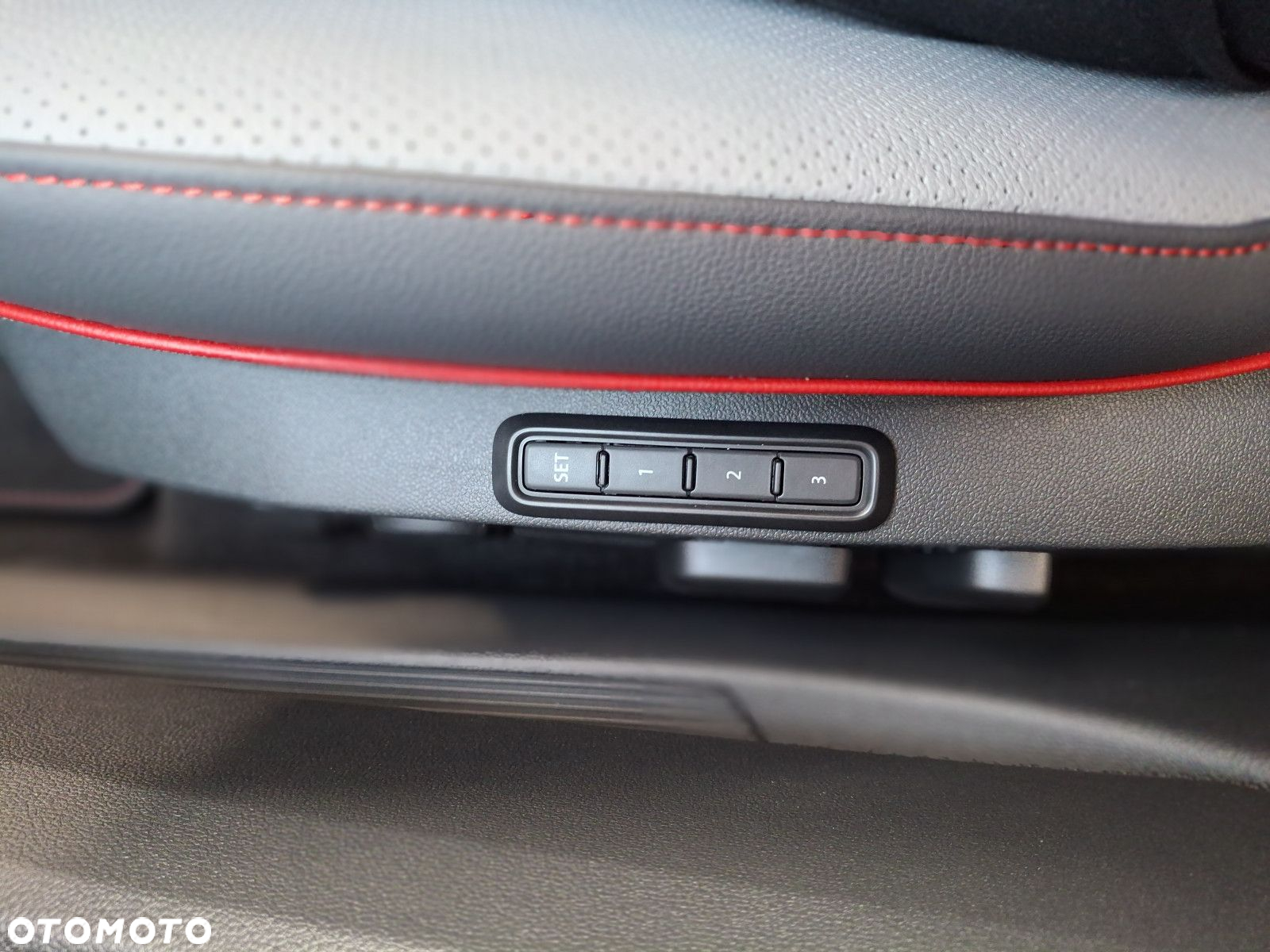Volkswagen Golf - 13