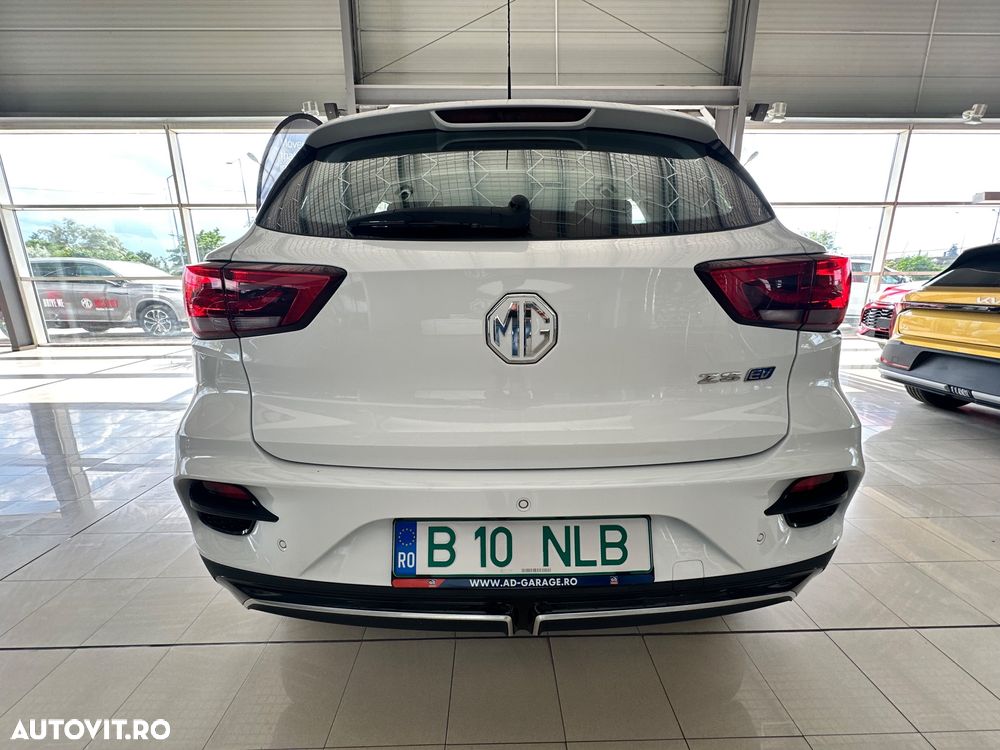 MG ZS EV - 5