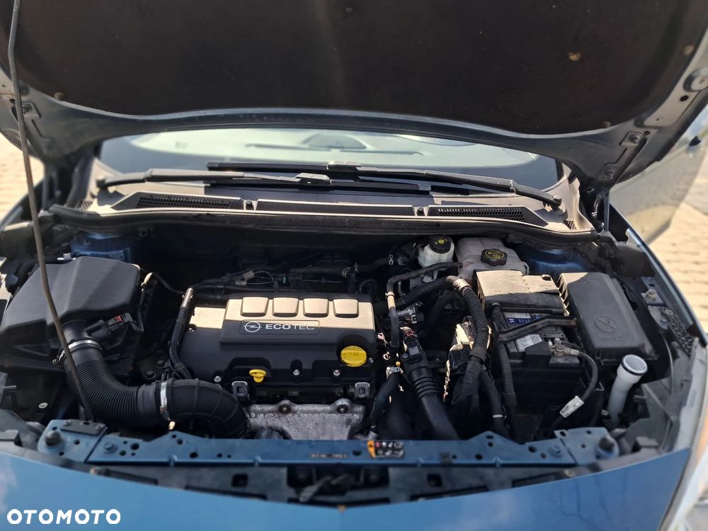 Opel Astra 1.4 Turbo Edition - 21