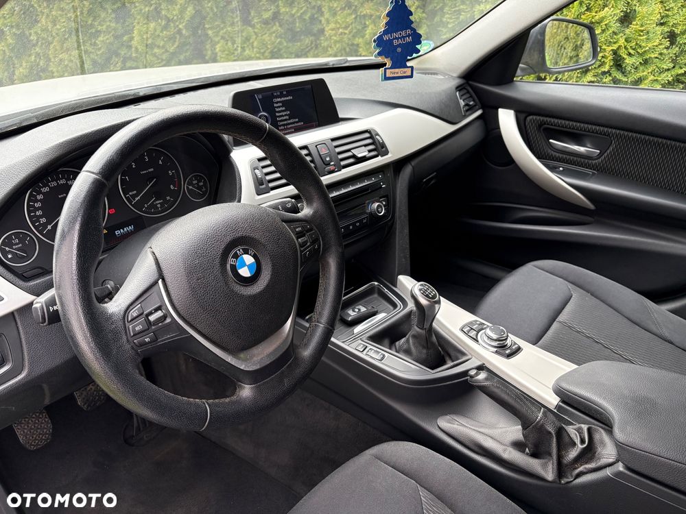 BMW Seria 3 320d Blue Performance Sport Line - 8