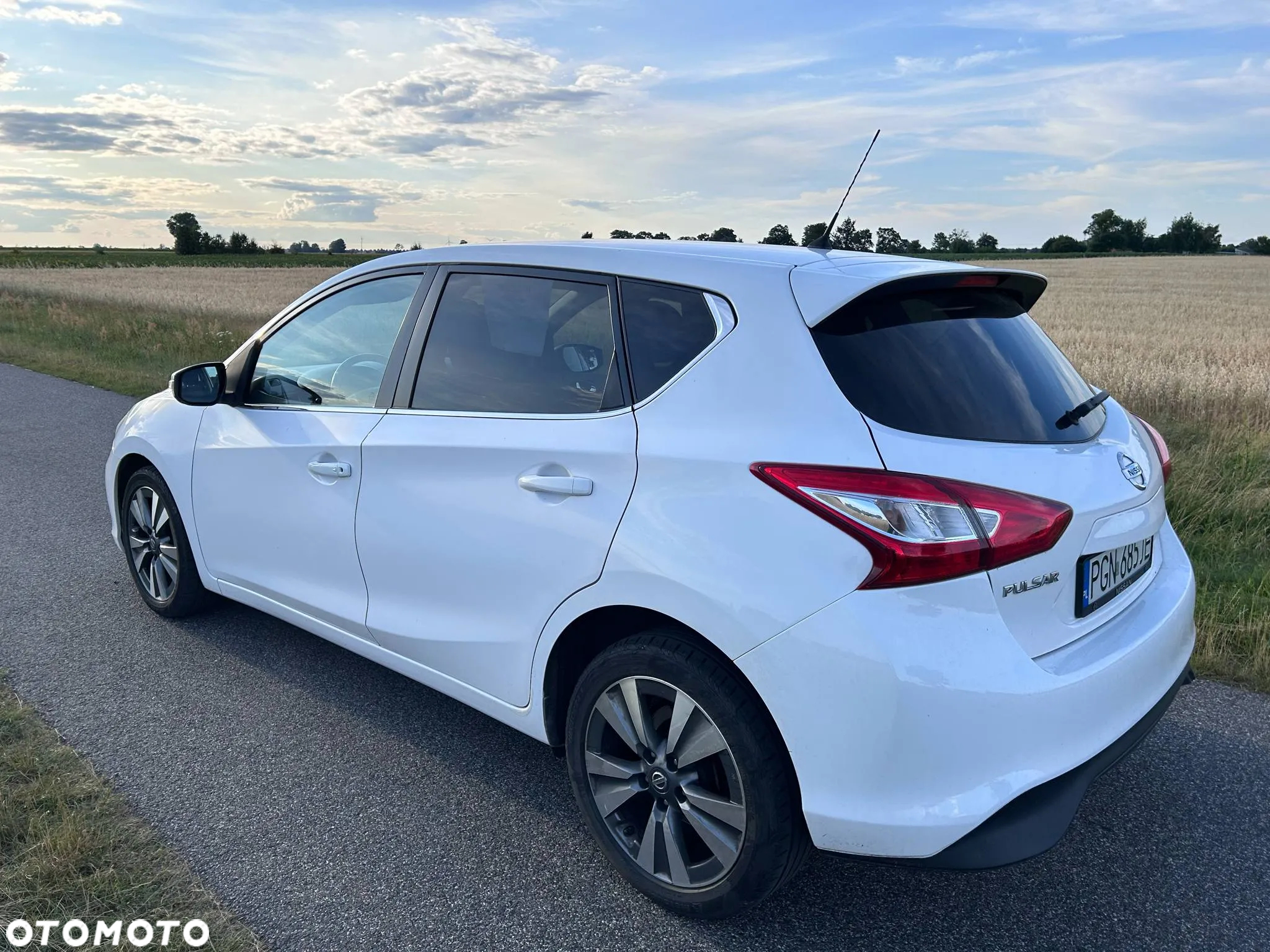 Nissan Pulsar - 2