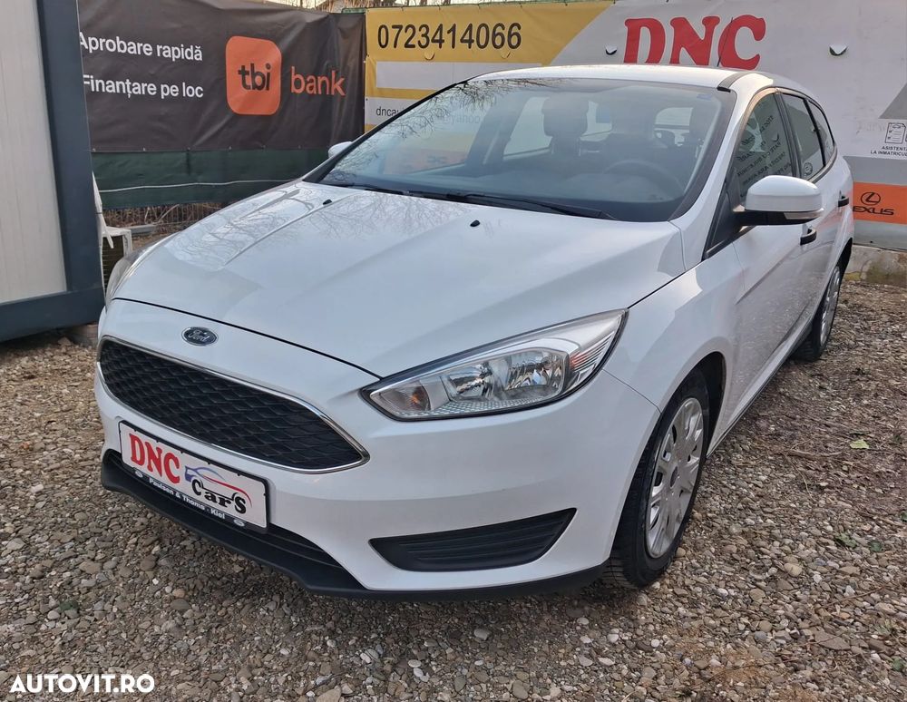 Ford Focus 1.5 TDCi DPF Start-Stopp-System Ambiente - 15