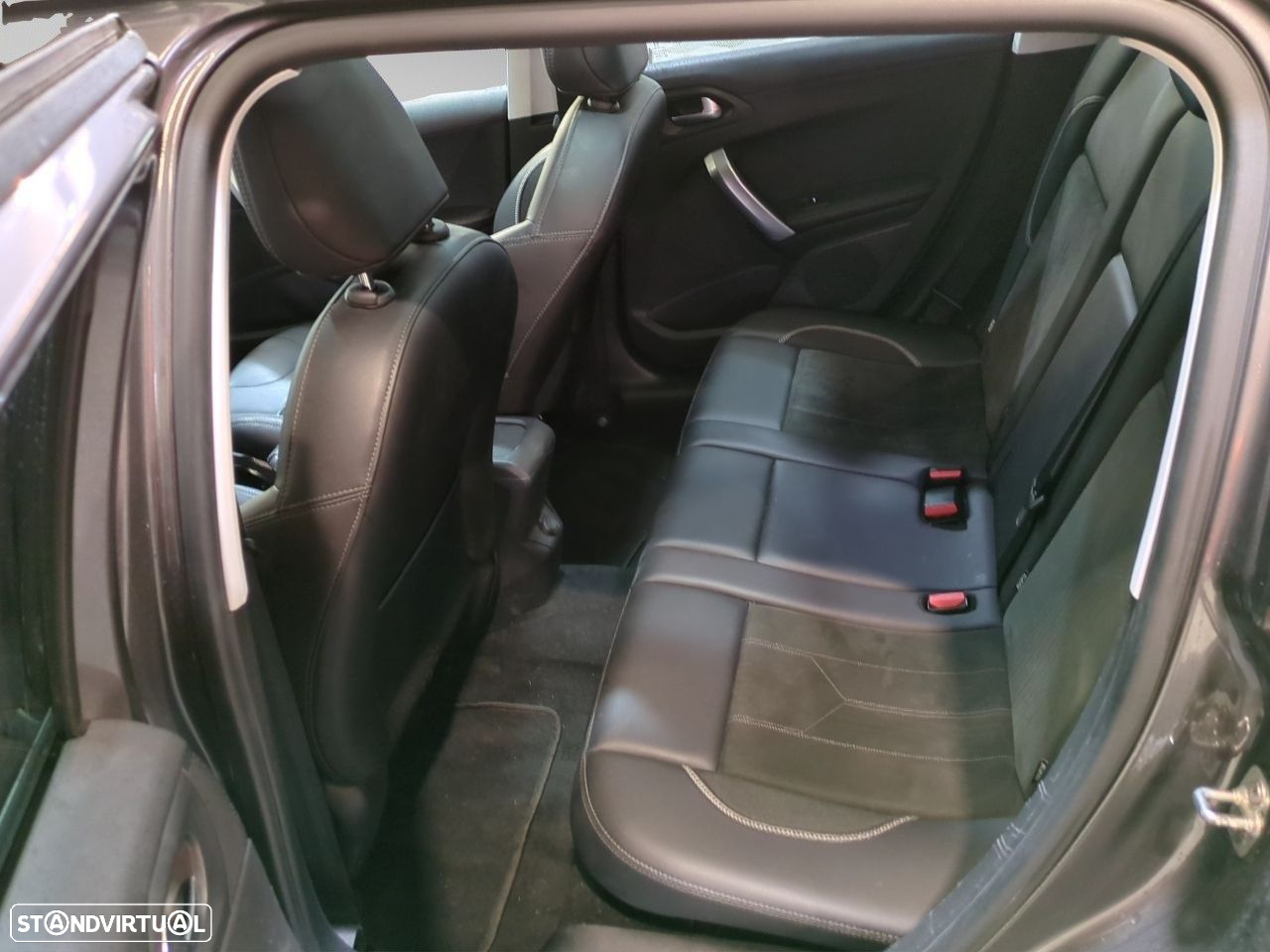 Peugeot 2008 1.2 PureTech Crossway - 7