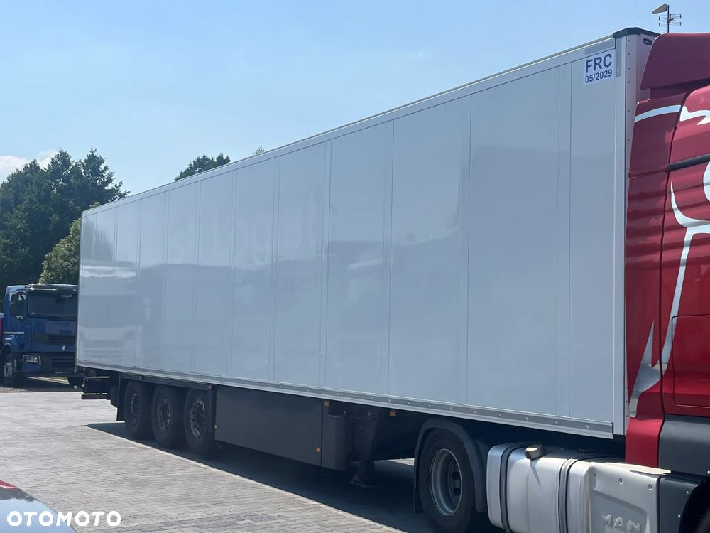 Schmitz Cargobull SCB / CHŁODNIA / NOWE OPONY / DOPPELSTOCK / CARIER VECTOR 1550 / DRUKARKA / 4 RYGLE/  2017 / OS PODNOSZONA / ZADBANA - 3