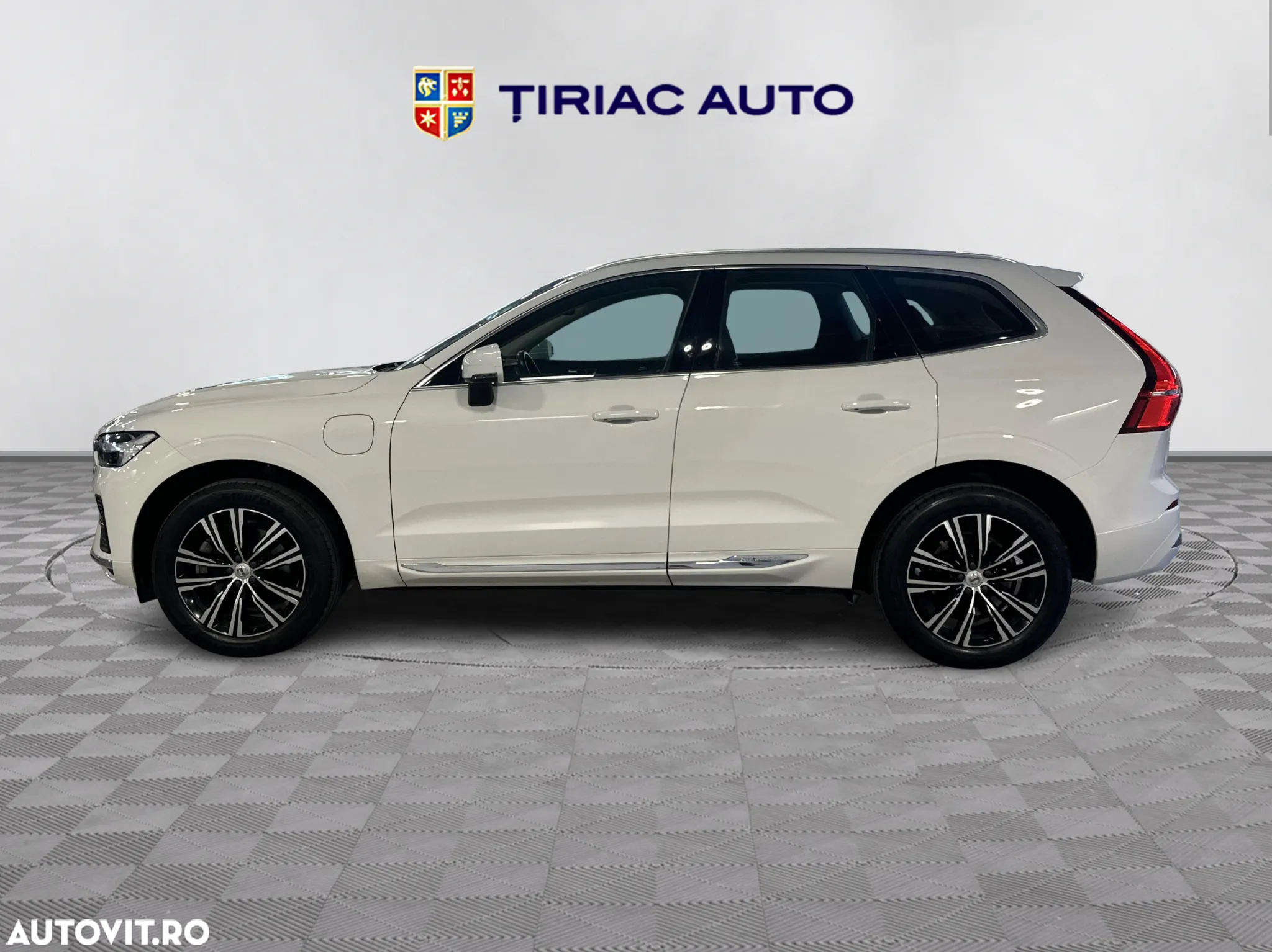 Volvo XC 60 T6 AWD Recharge Geartronic Inscription - 2