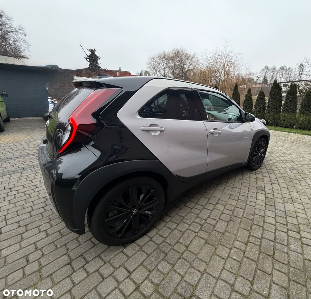Toyota Aygo X 1.0 VVT-i JBL Edition X-shift - 5