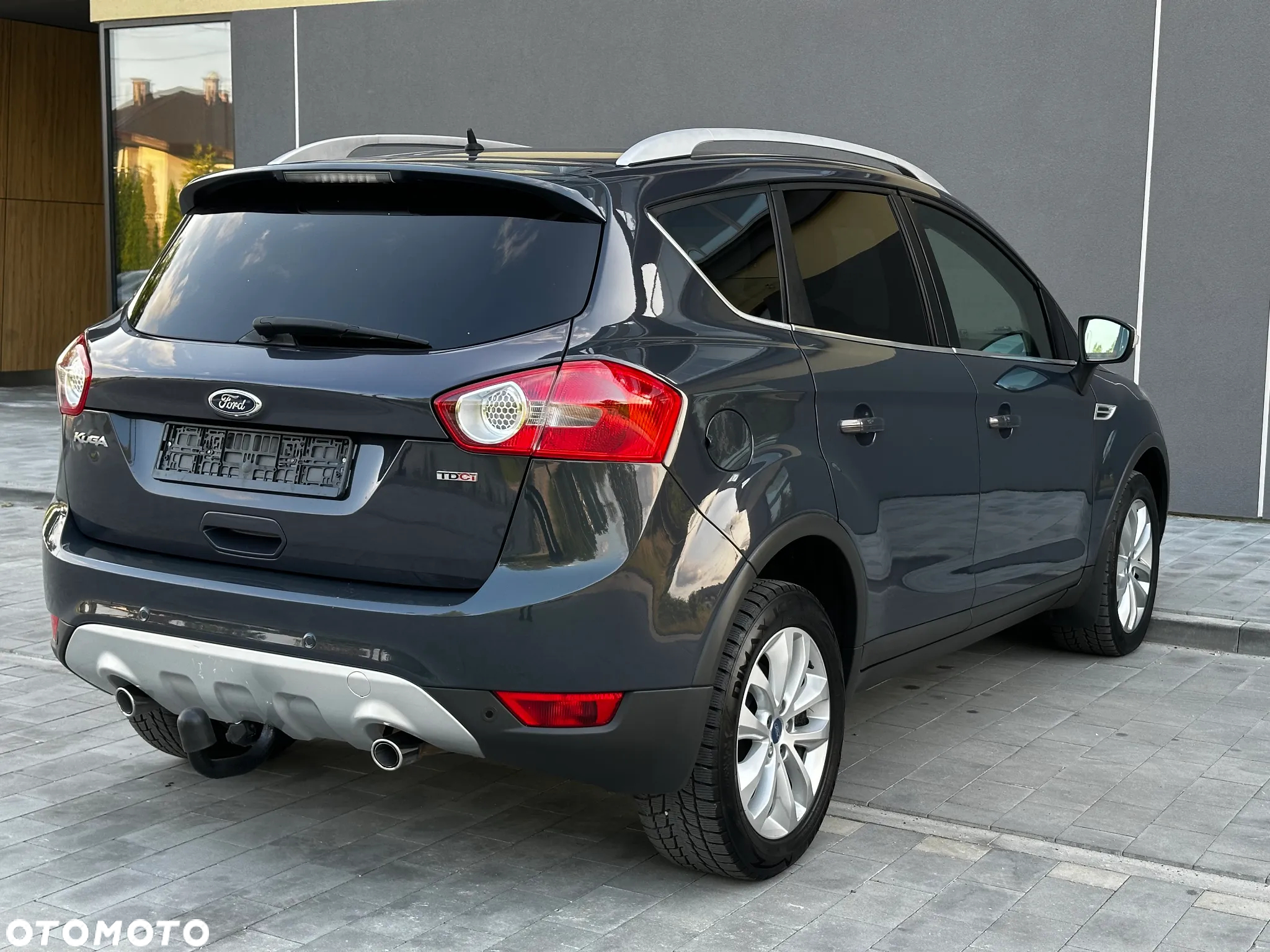 Ford Kuga 2.0 TDCi 4x4 Titanium - 32