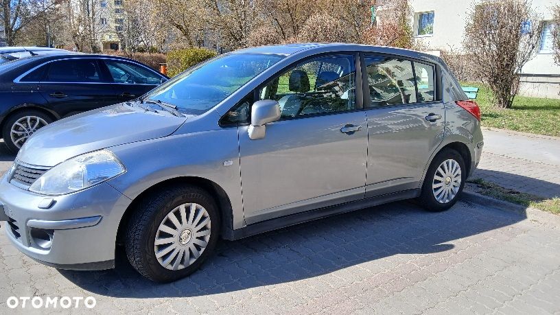Nissan Tiida - 4