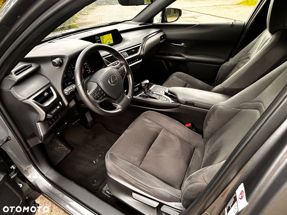 Lexus UX 250h (E-FOUR) Executive Line - 24