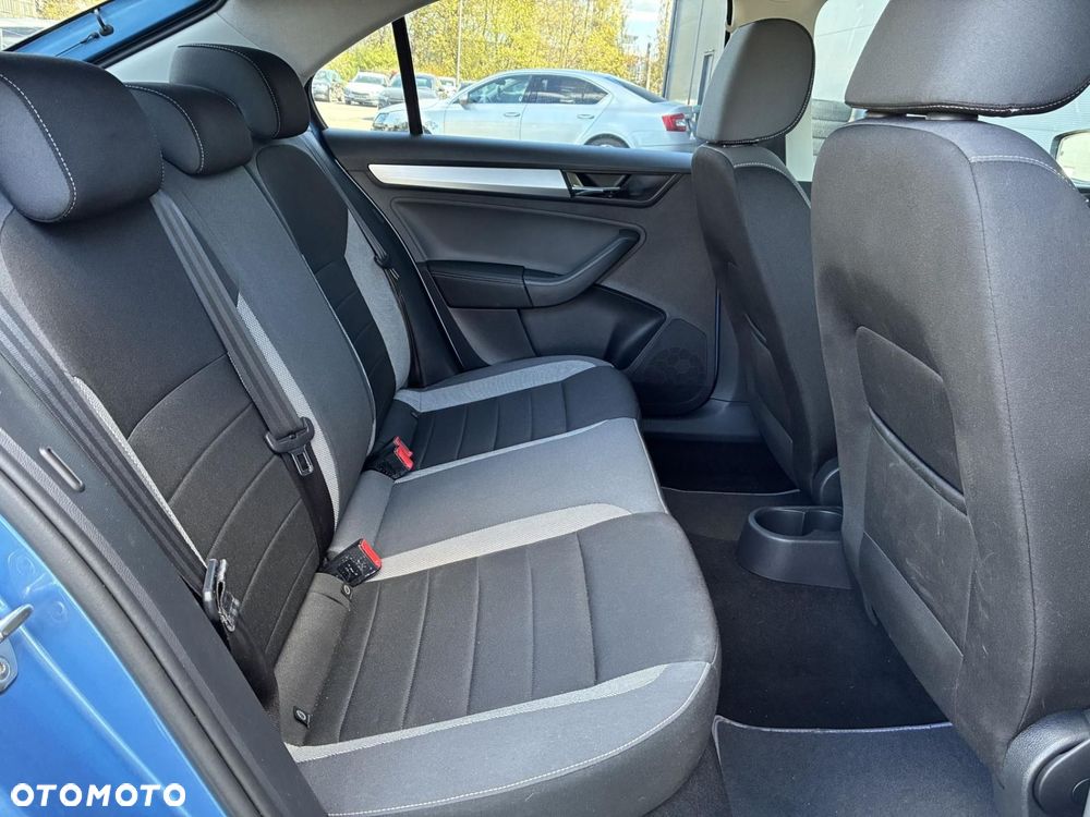 Skoda RAPID 1.0 TSI Ambition - 15